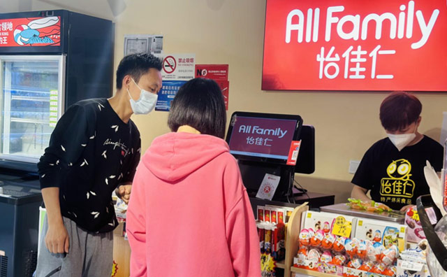 更加高效的零食店店鋪運營，怡佳仁創造更大效益