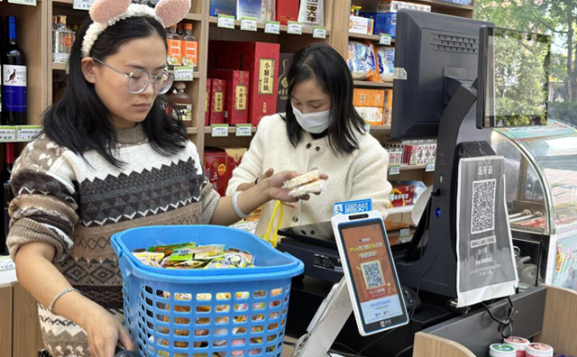 在選擇零食店加盟品牌時，需要充分關注三個方面，怡佳仁滿足你的需求