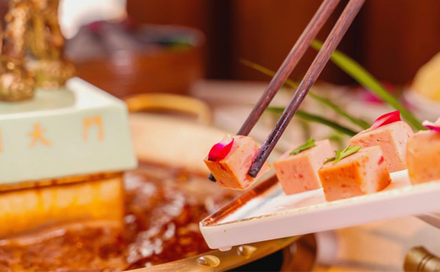 吃火鍋旺季來啦，顧客太多怎么辦？