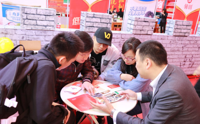 十一屆重慶火鍋美食文化節開火鍋加盟店，非遺火鍋了解下