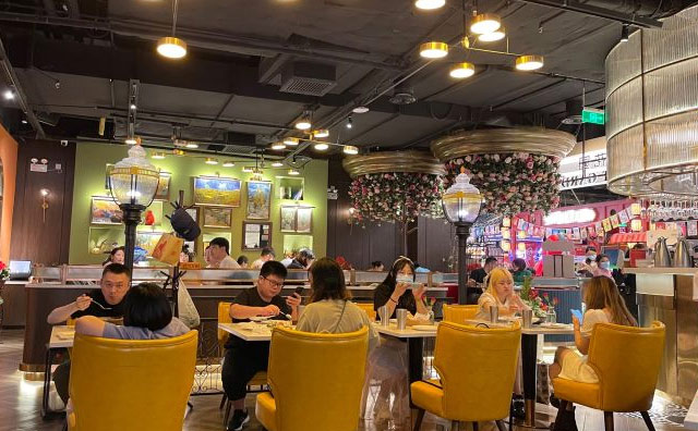 明星餐廳扎堆出事，干餐飲沒(méi)想象中那么簡(jiǎn)單