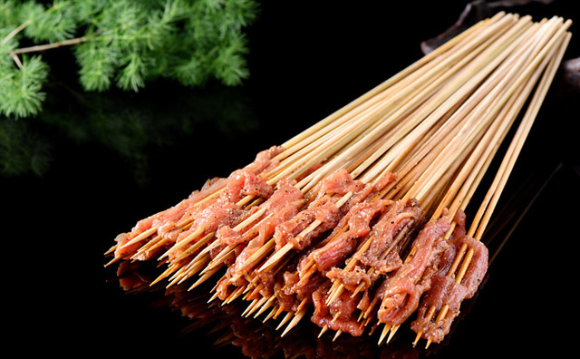 串串香和麻辣燙有什么區別