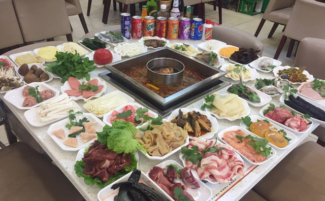 小型自助火鍋店服務員都需要干什么