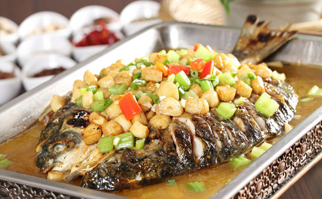 開(kāi)烤魚(yú)店的流程，每一步都很重要
