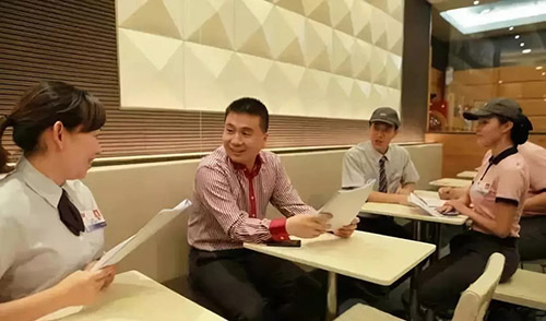 餐廳員工工作不走心，看看這2個(gè)方面你是不是沒(méi)做好 